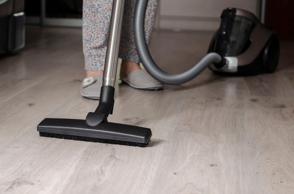 Best Vacuum For Laminate Floors, Can You Use A Vacuum Cleaner On Laminate Floors